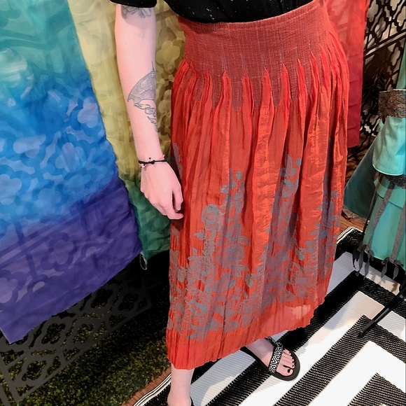 Floral skirt - Picture 1 of 7
